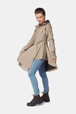 AGU Seq Rain Jacket U.O. Women 22 AGU Seq Rain Jacket U.O. Women -TrendyKleed Verkoopwinkel 2210003631387 019 nl