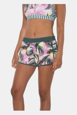 Protest Redwood 21 Beachshort Wms 19 Protest Redwood 21 Beachshort Wms -TrendyKleed Verkoopwinkel ctace10002 3604 09 nl
